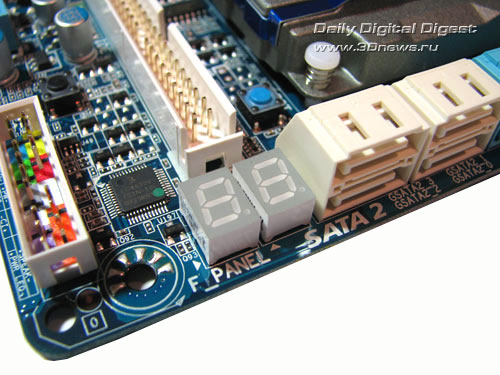 Gigabyte P55-UD6-С кнопка